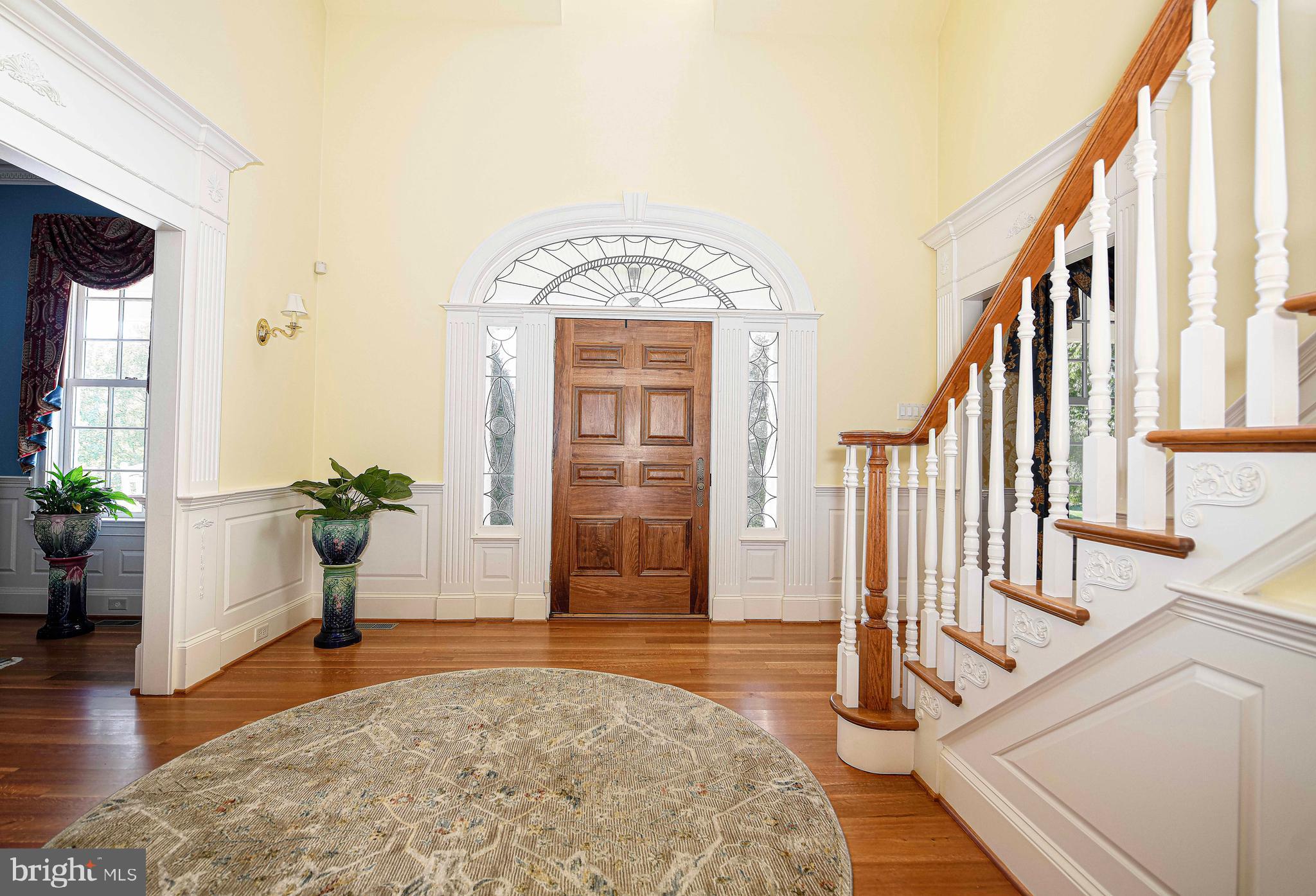 HAYFIELDS MANOR - Residential