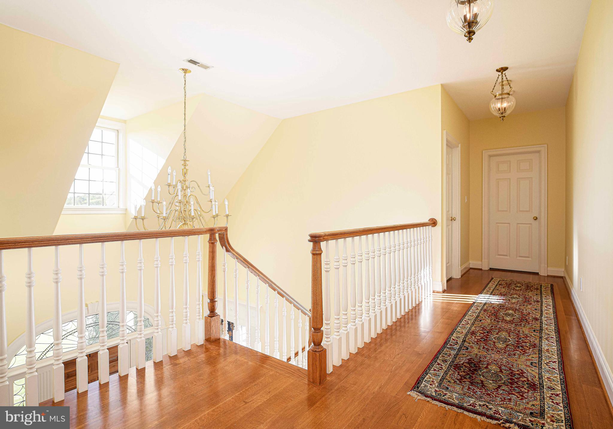 HAYFIELDS MANOR - Residential