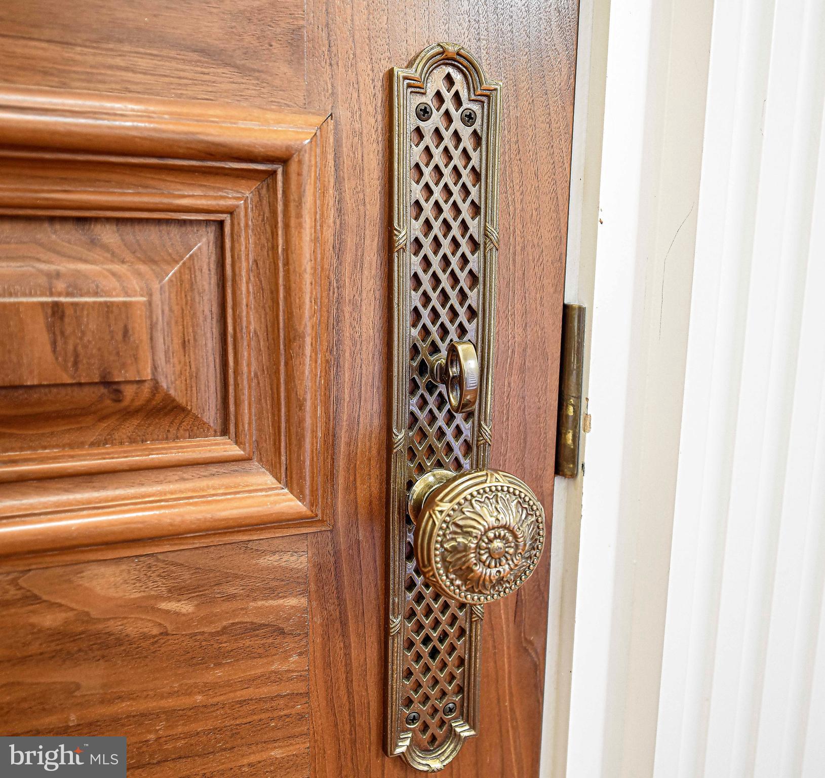 HAYFIELDS MANOR - Residential