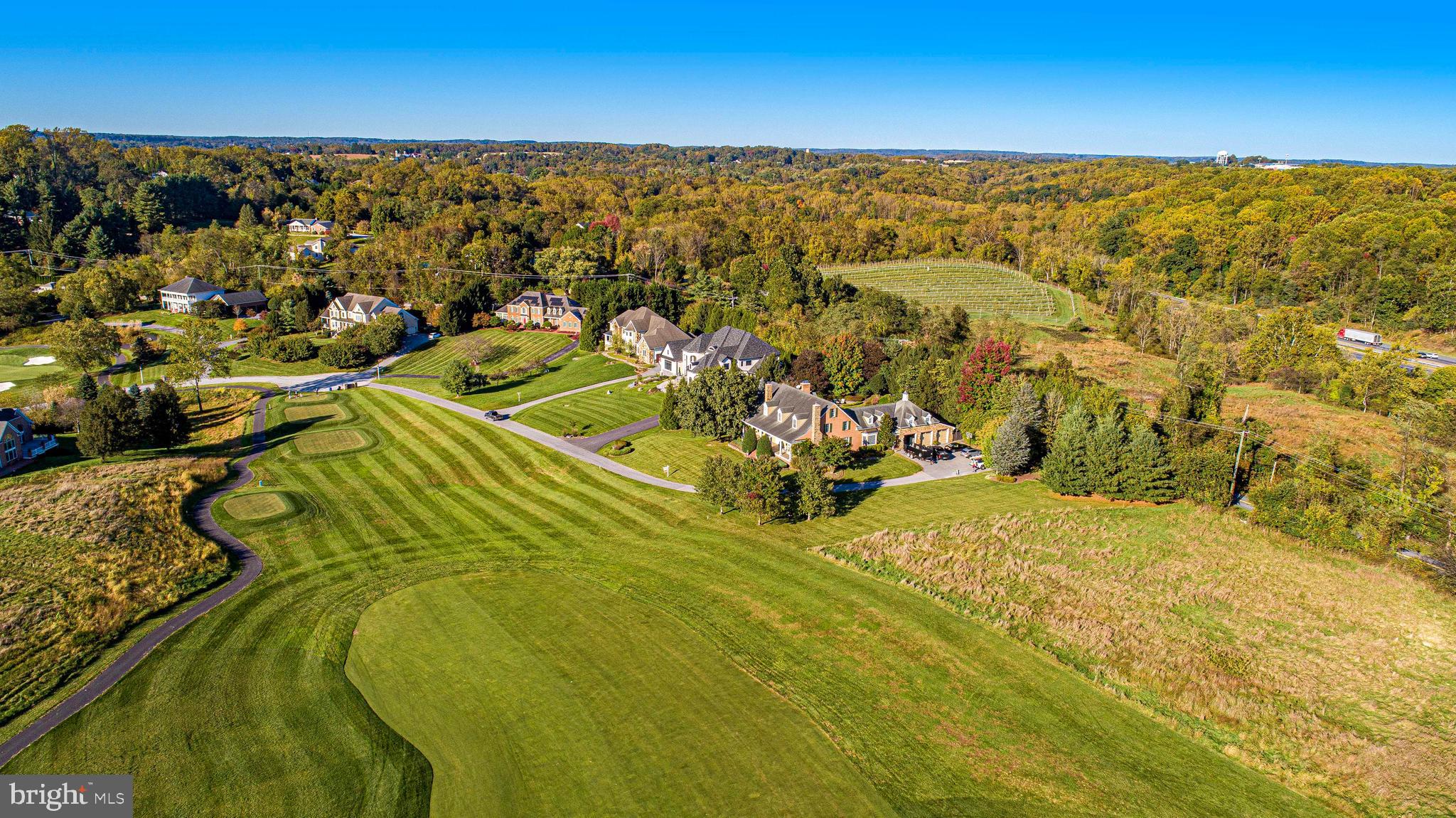 HAYFIELDS MANOR - Residential