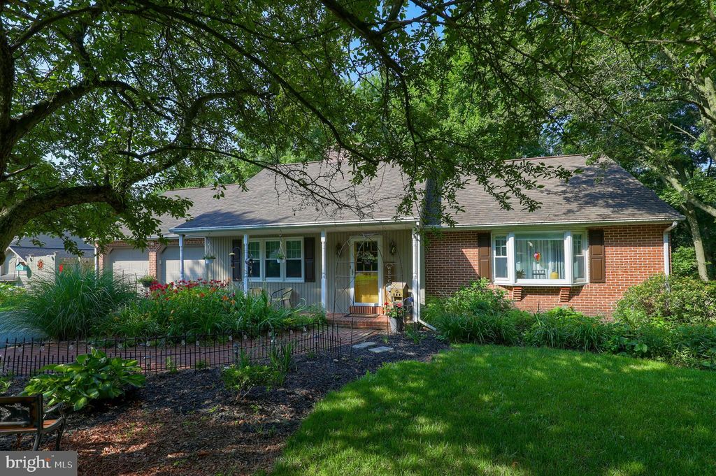 Photo of 24 BROOKWOOD DR, LITITZ, PA 17543 (MLS # PALA2037724)