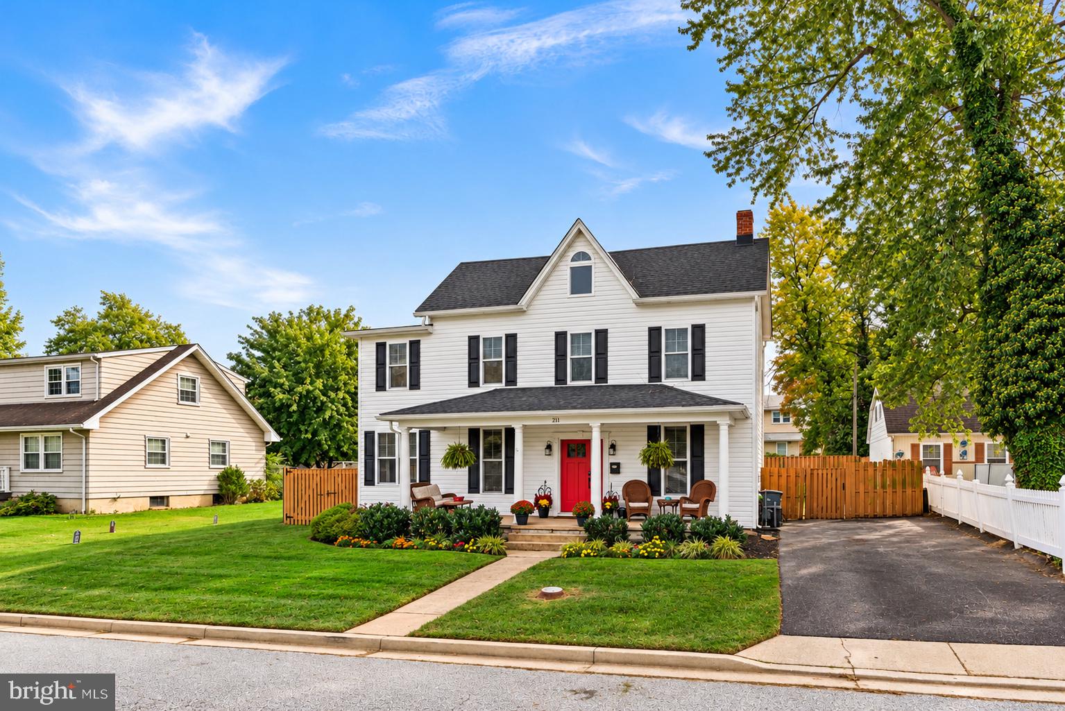 211 HAZEL AVENUE