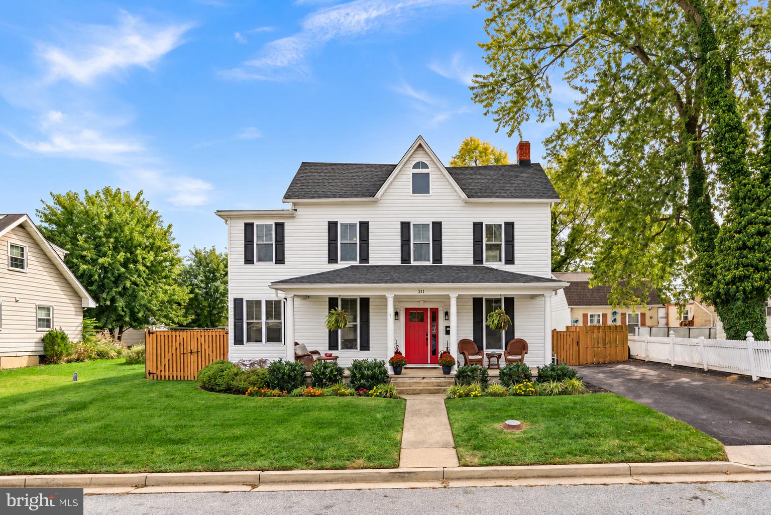 211 HAZEL AVENUE