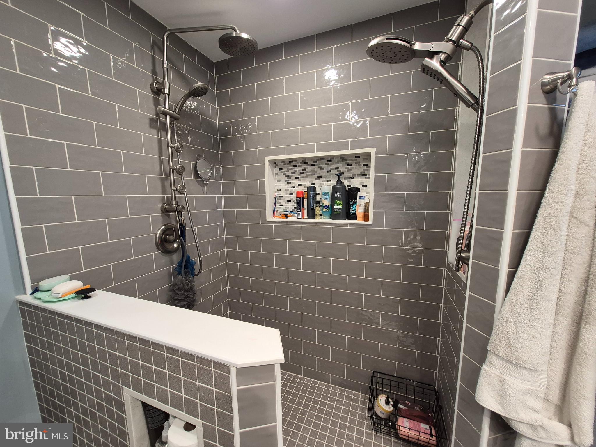 RHONDDA - Residential