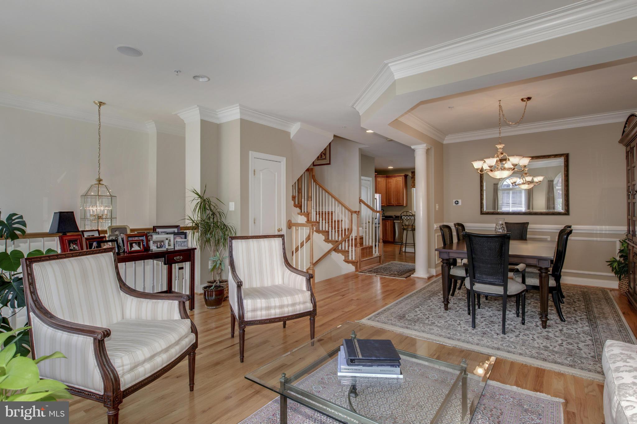 MCLEAN CREST - Residential