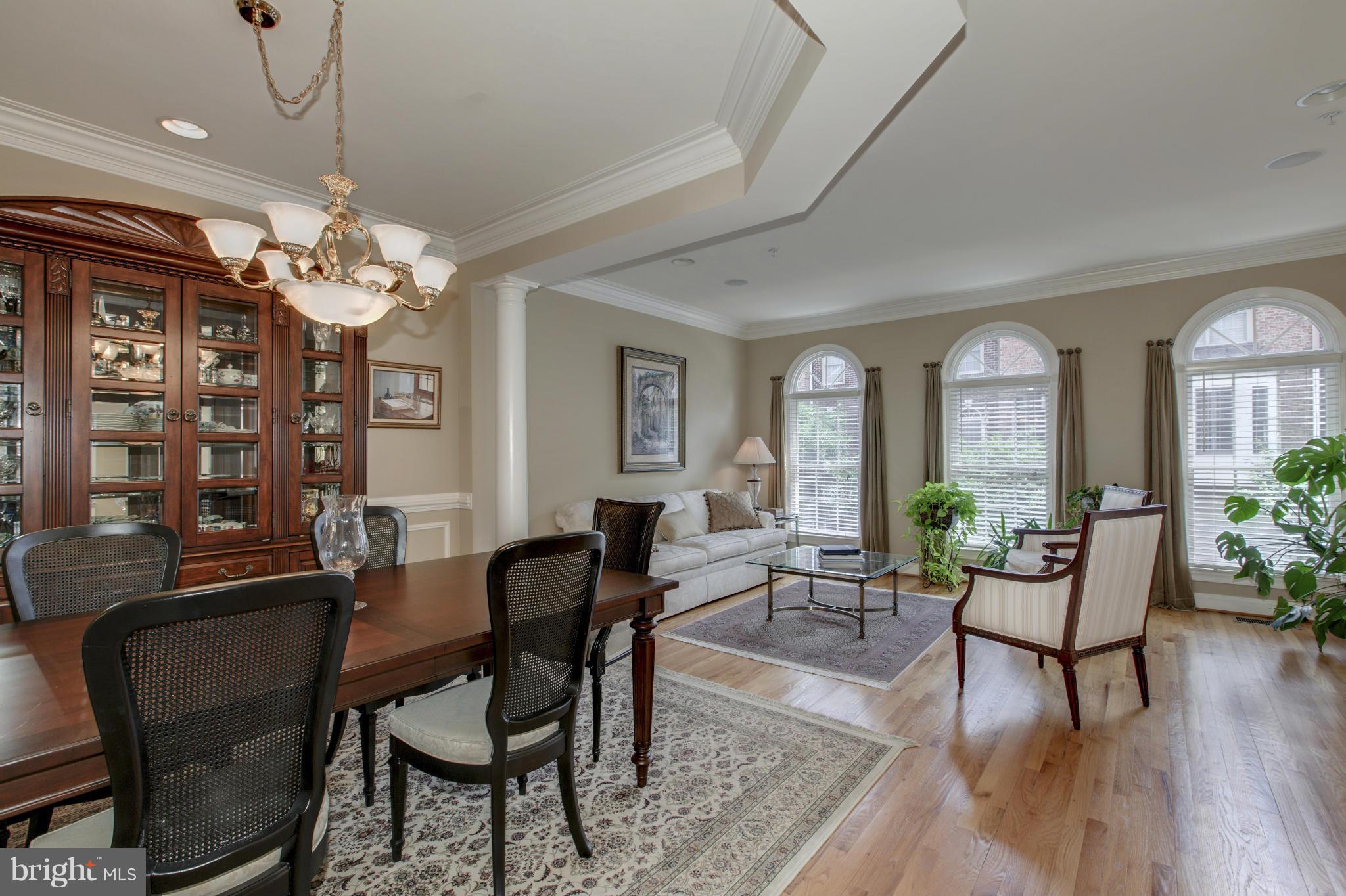 MCLEAN CREST - Residential