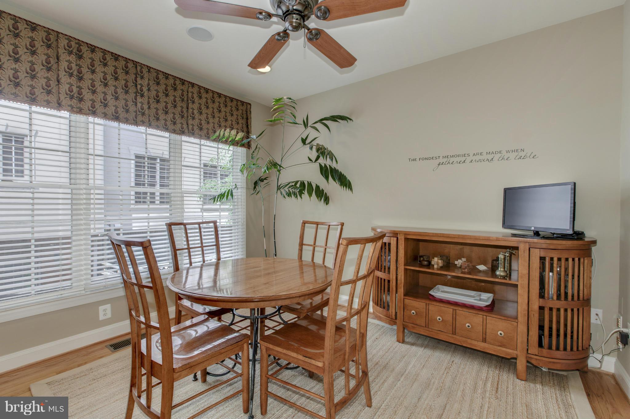 MCLEAN CREST - Residential