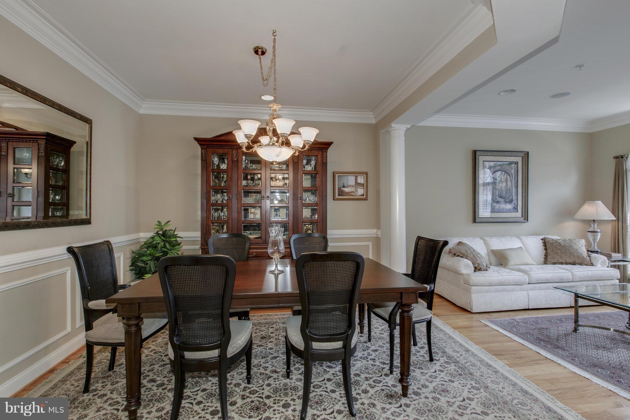 MCLEAN CREST - Residential