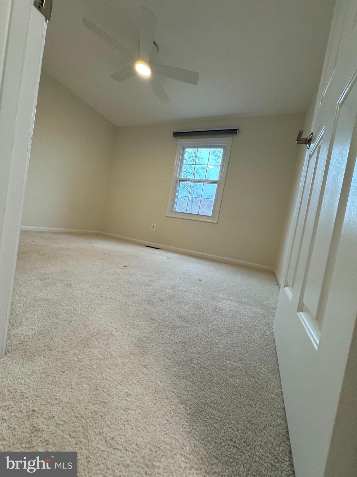 POPLAR TREE - Residential Lease