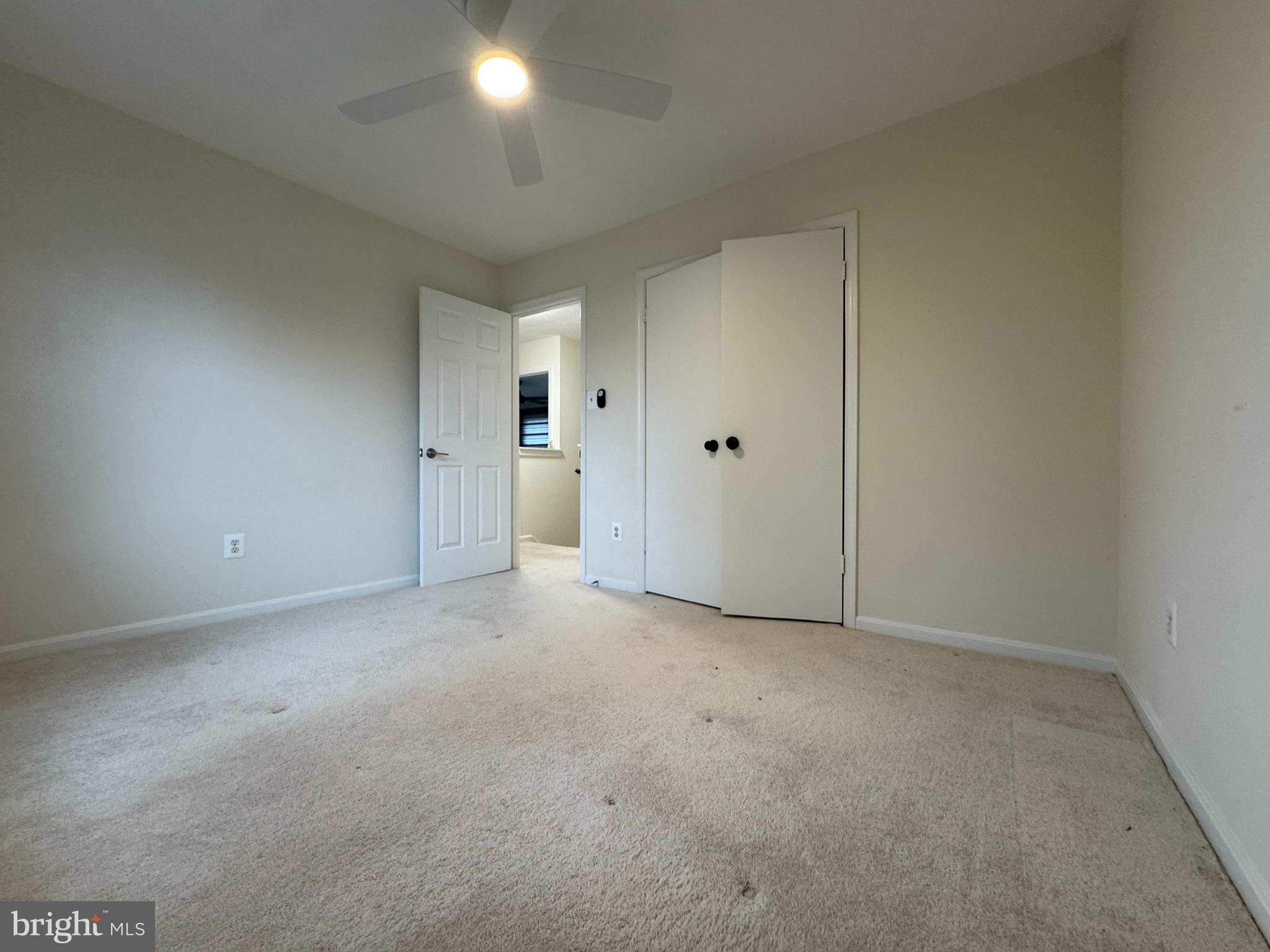 POPLAR TREE - Residential Lease