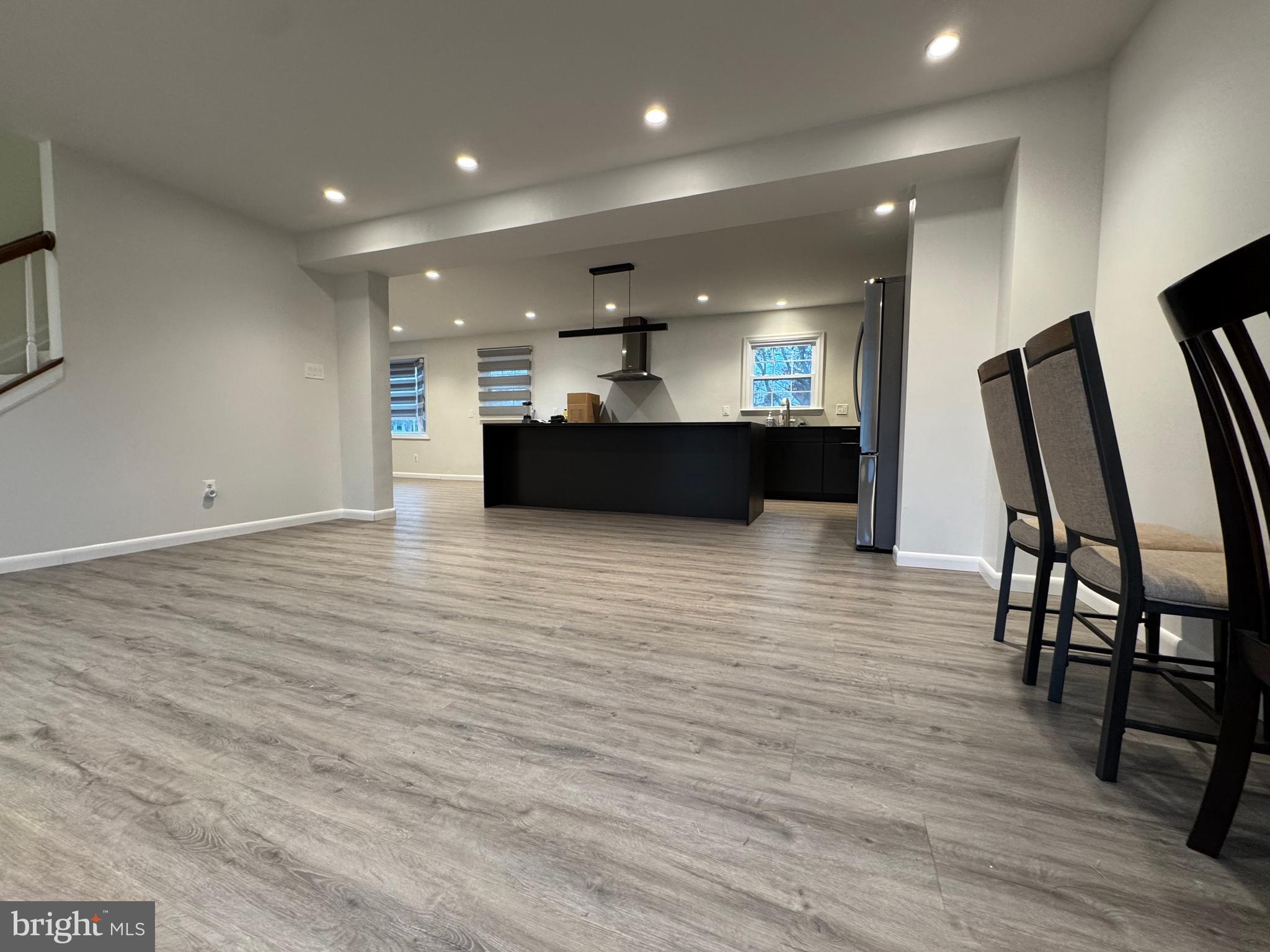 POPLAR TREE - Residential Lease