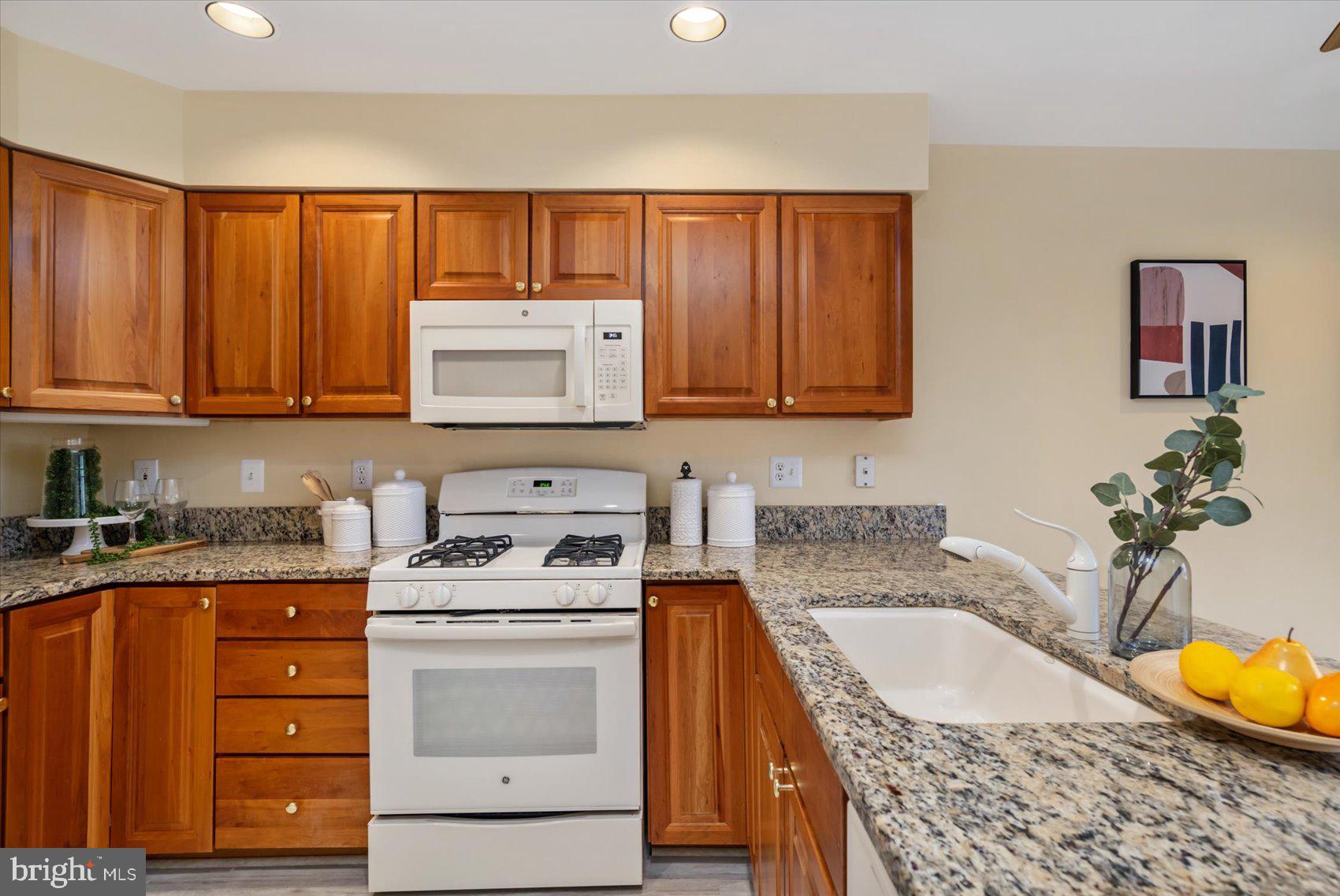 ROSSLARE RIDGE - Residential