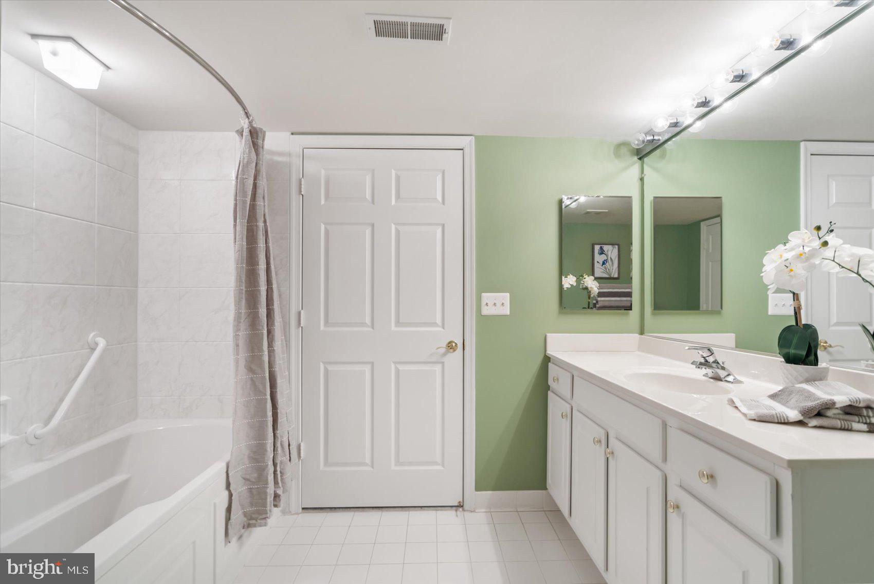 ROSSLARE RIDGE - Residential