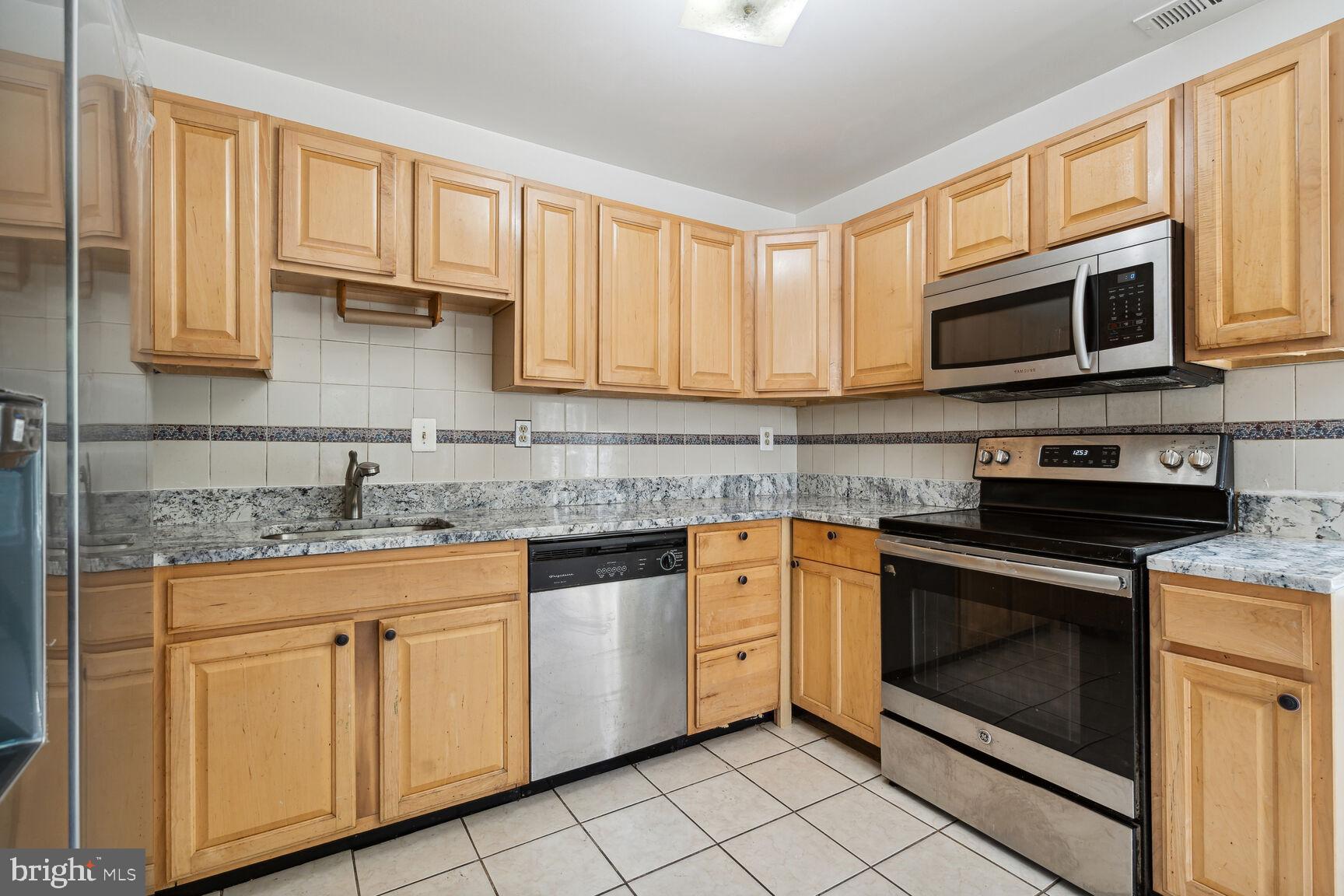 WOODLAWN MEWS - Residential