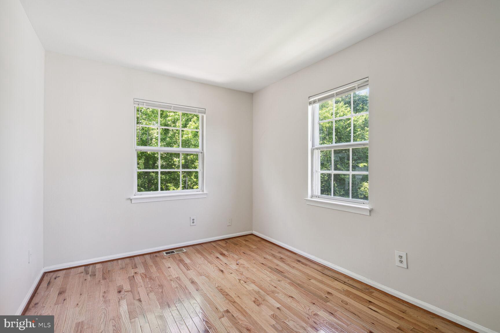 WOODLAWN MEWS - Residential