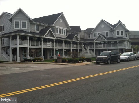 Photo of 125 Mill Street #11, OCCOQUAN, VA 22125 (MLS # VAPW2129136)
