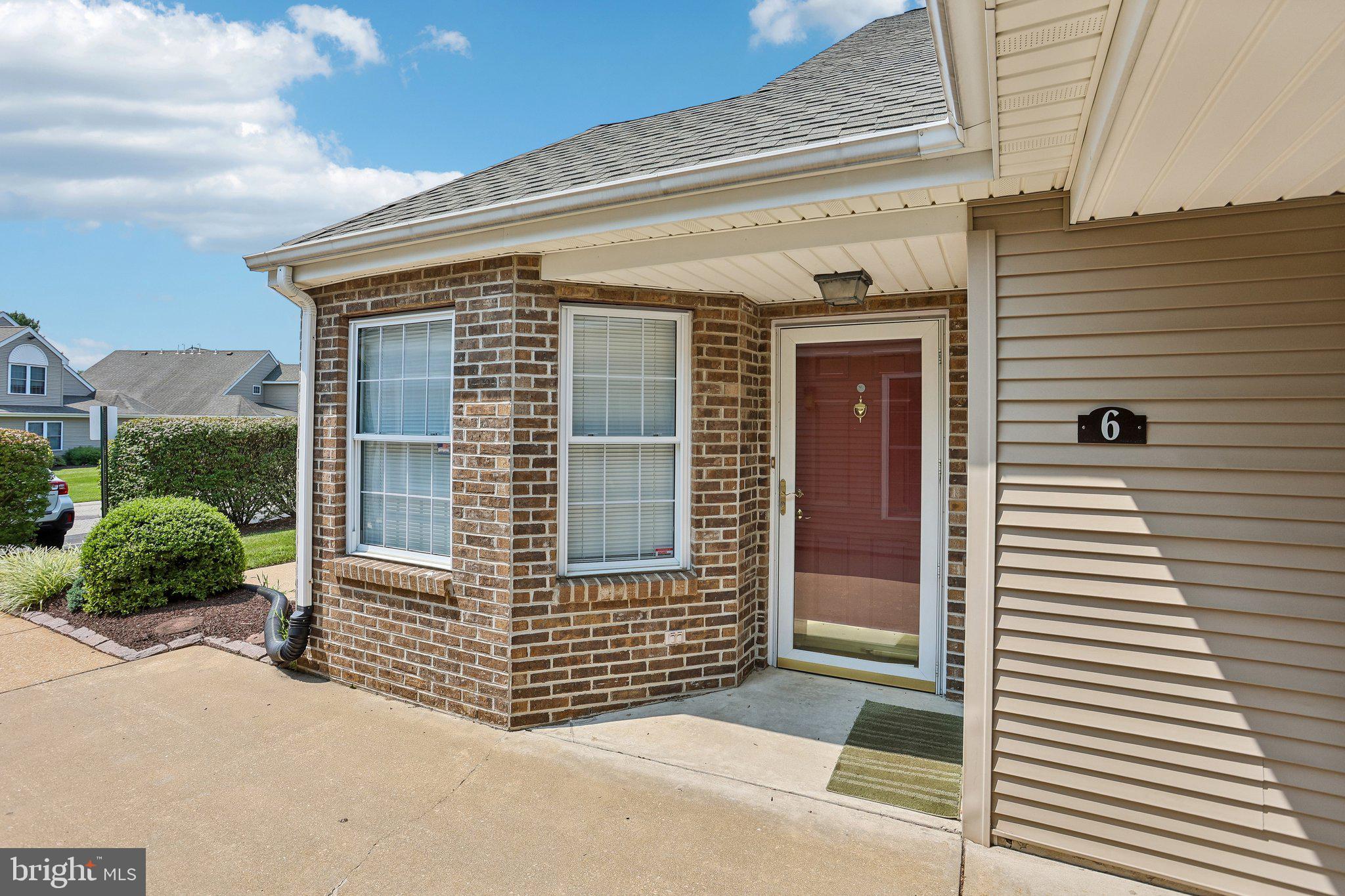 6 CARTWRIGHT COURT 95