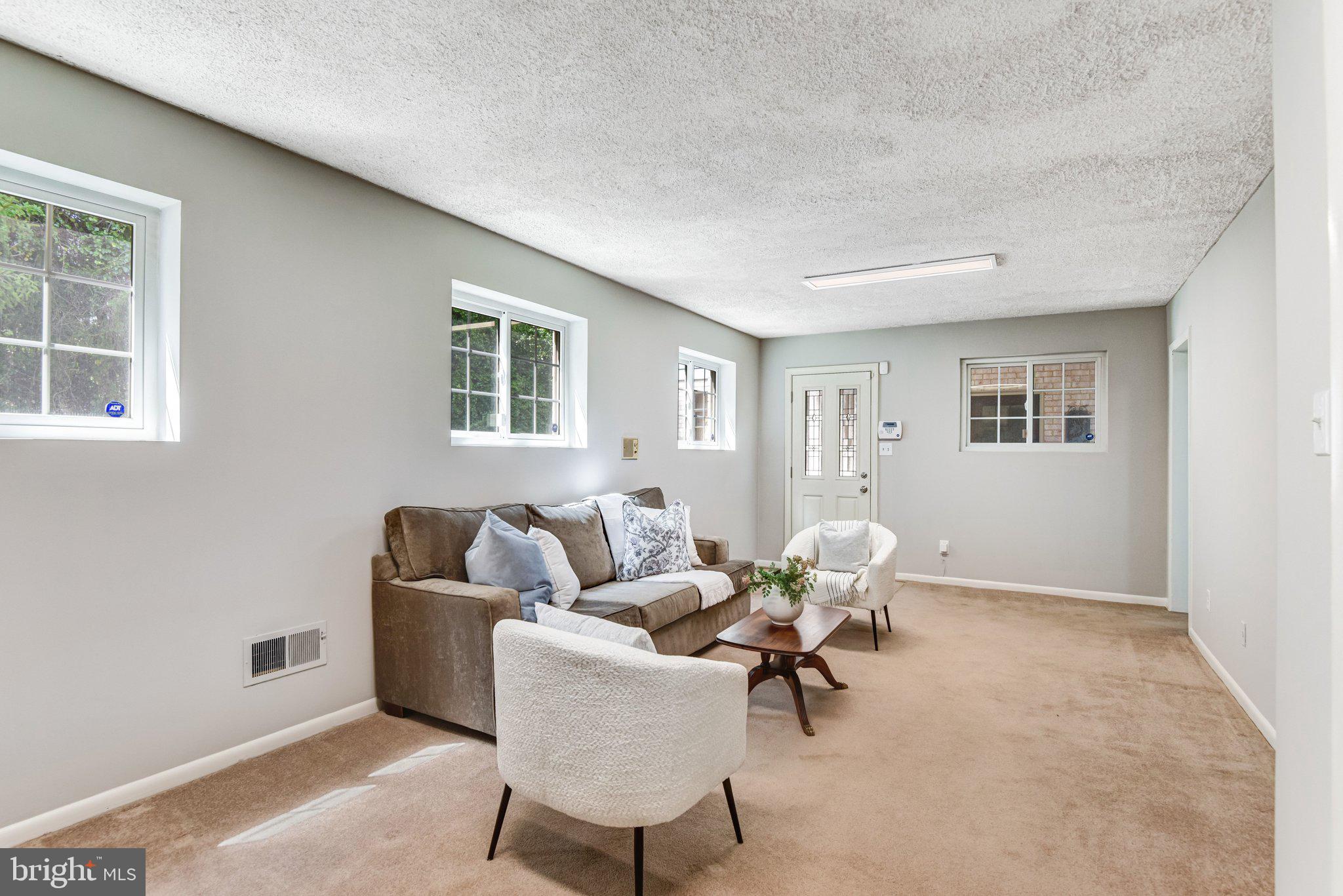 10129 LAKE HAVEN COURT