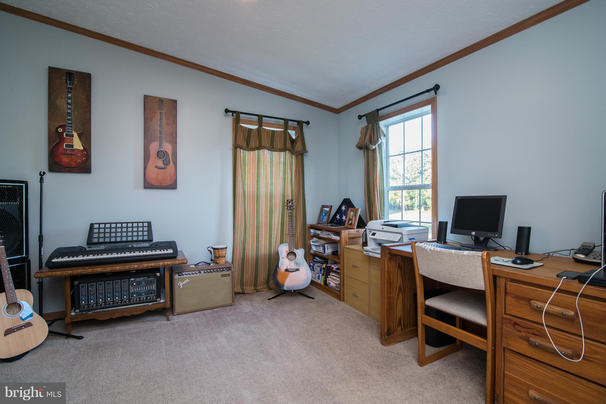 HIDDEN RIVER - Residential