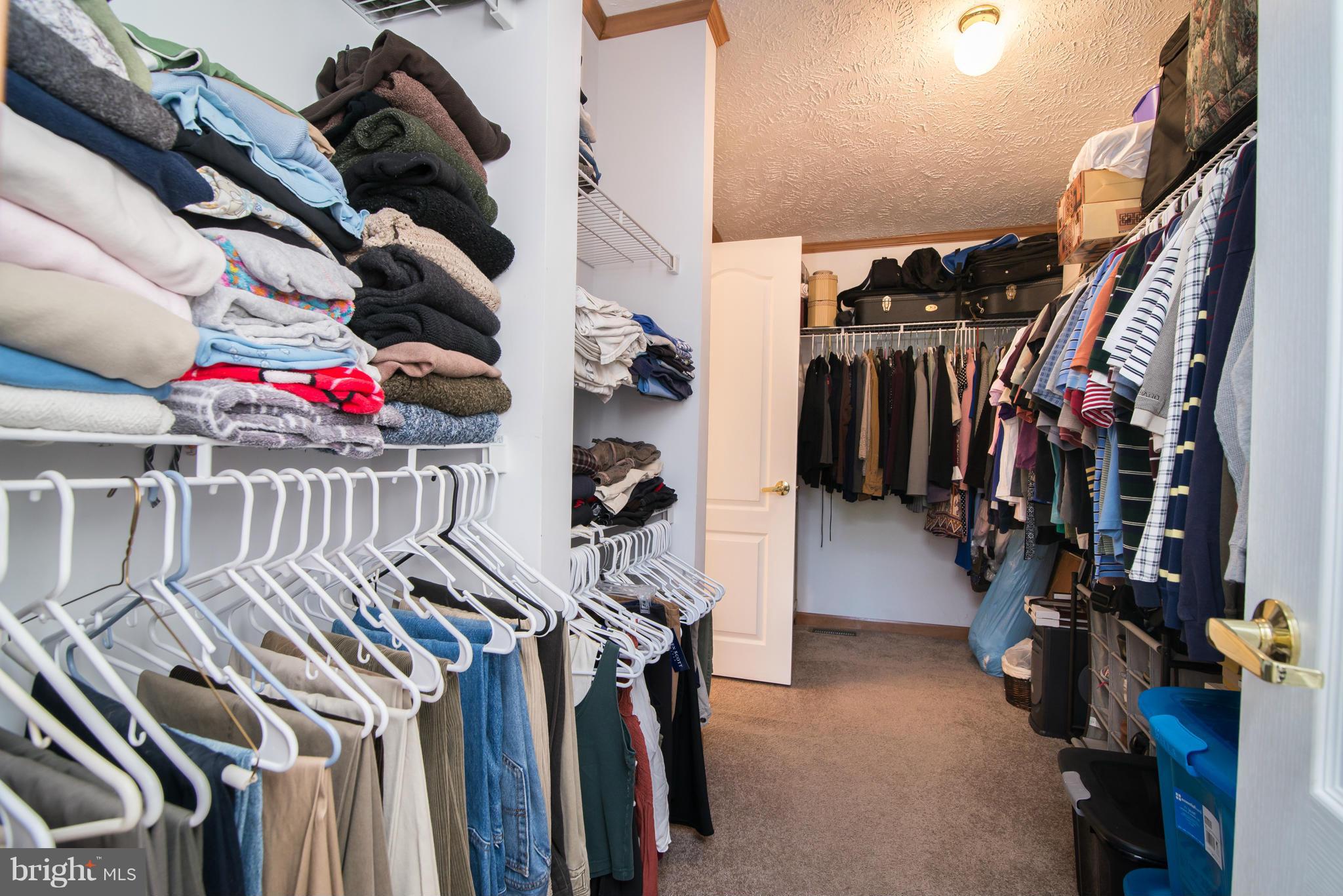 HIDDEN RIVER - Residential