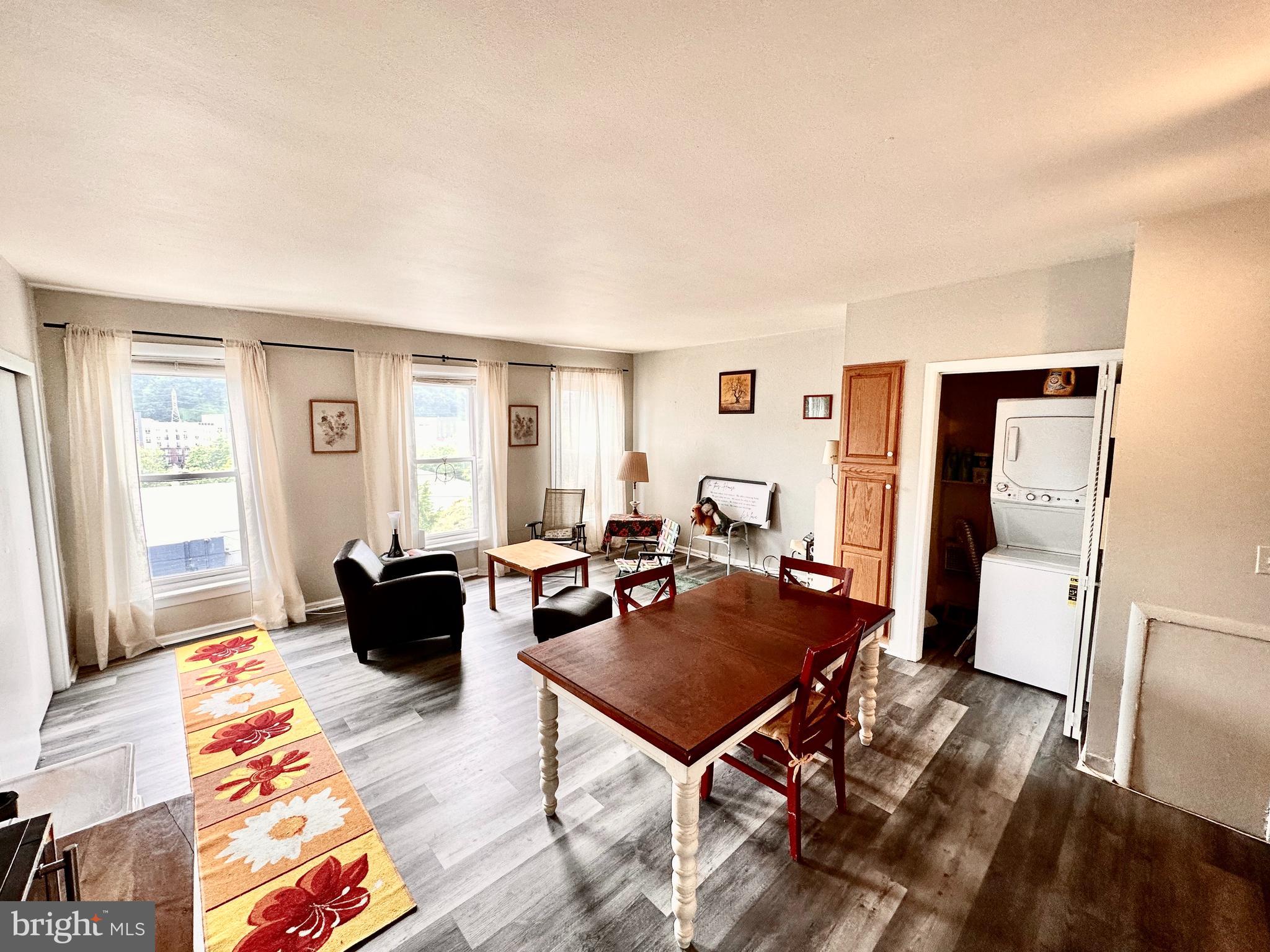 MANAYUNK - Residential Lease