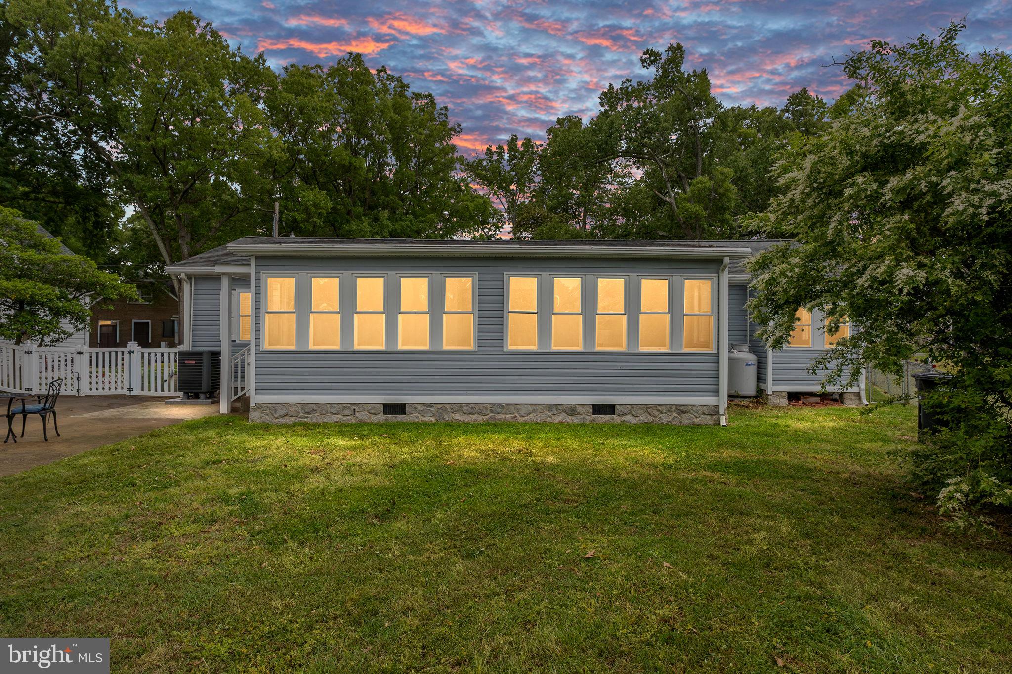 315 LAWRENCE LANE