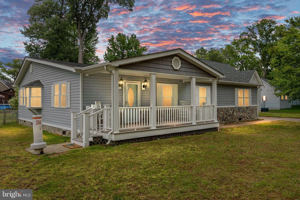 Photo of 315 Lawrence Lane, COLONIAL BEACH, VA 22443 (MLS # VAWE2010944)