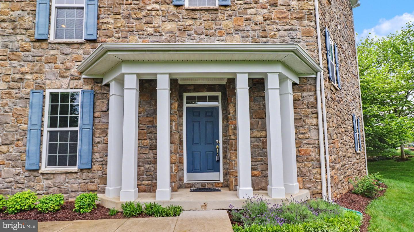 42371 TRELLIS SQUARE