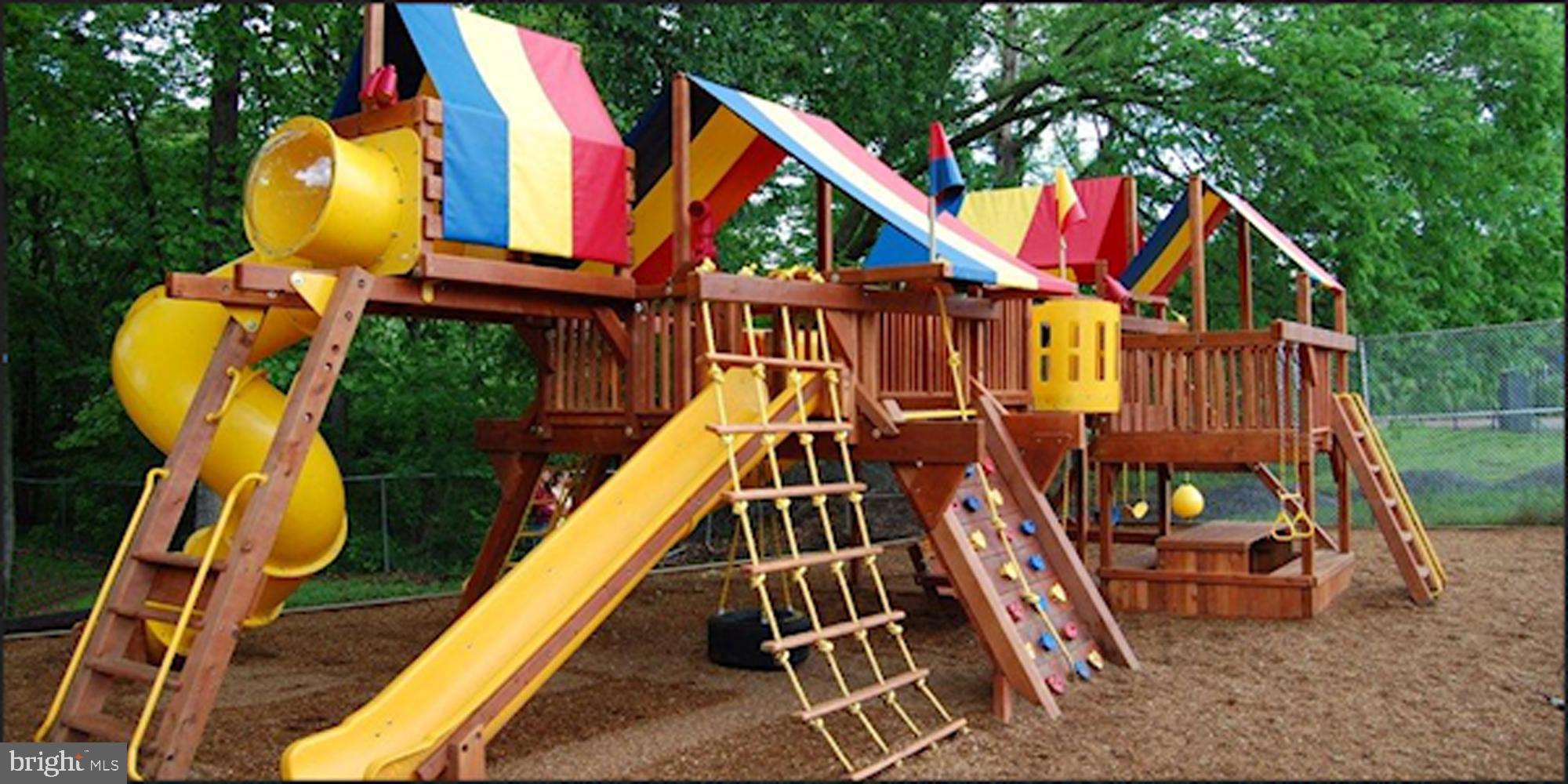 CANTERBURY WOODS - Residential