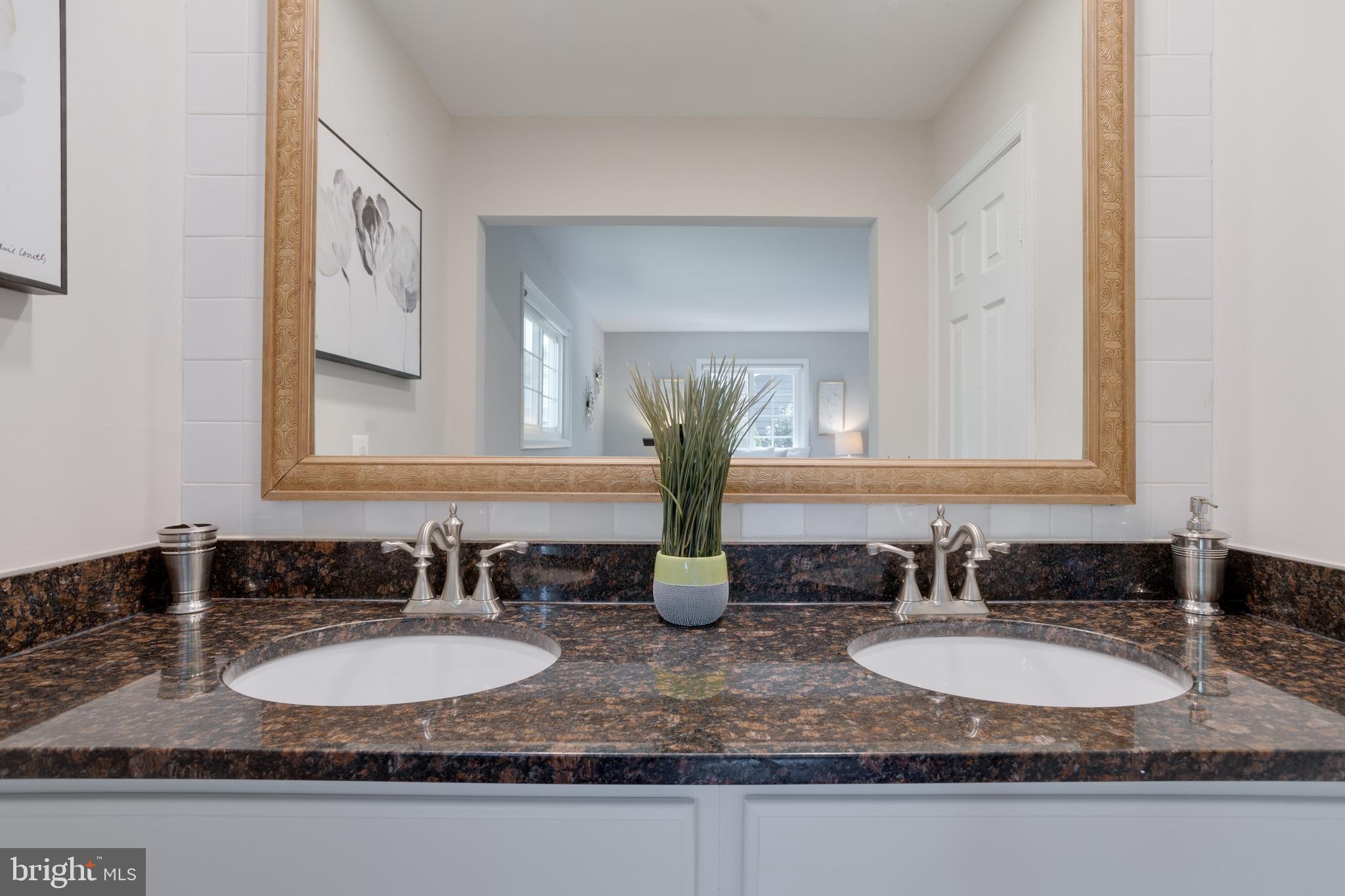 CANTERBURY WOODS - Residential