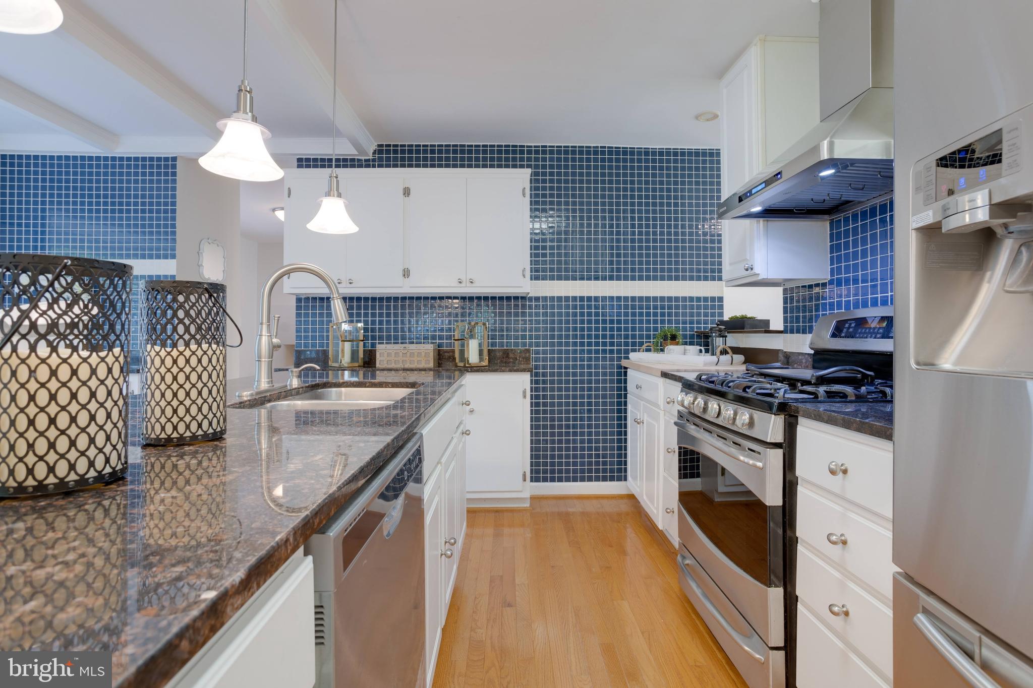 CANTERBURY WOODS - Residential