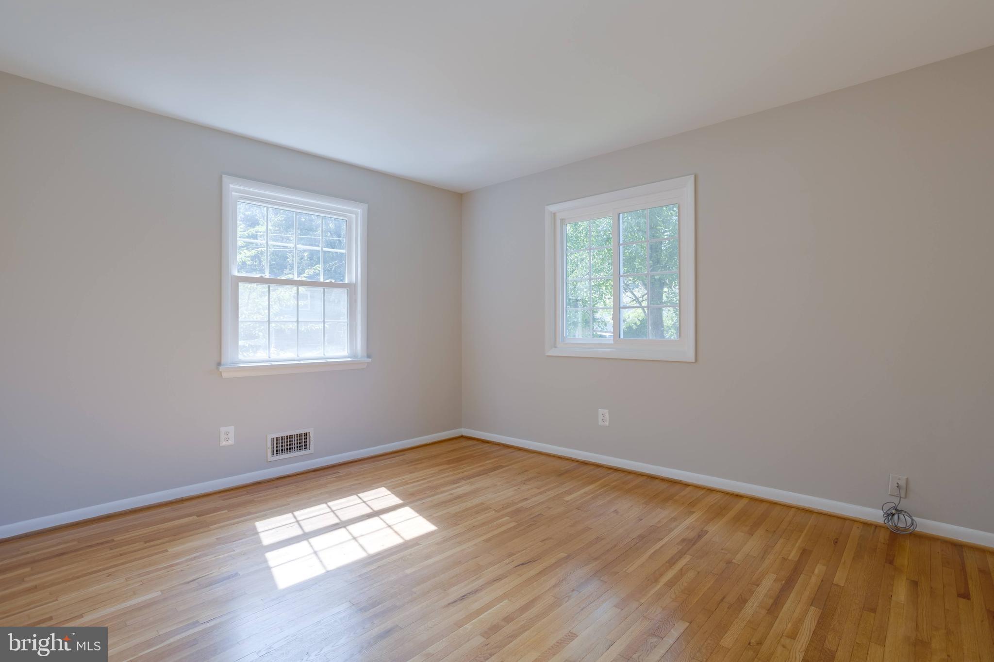 CANTERBURY WOODS - Residential