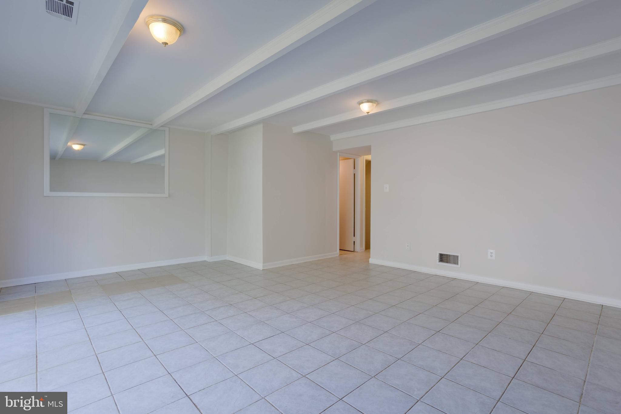 CANTERBURY WOODS - Residential