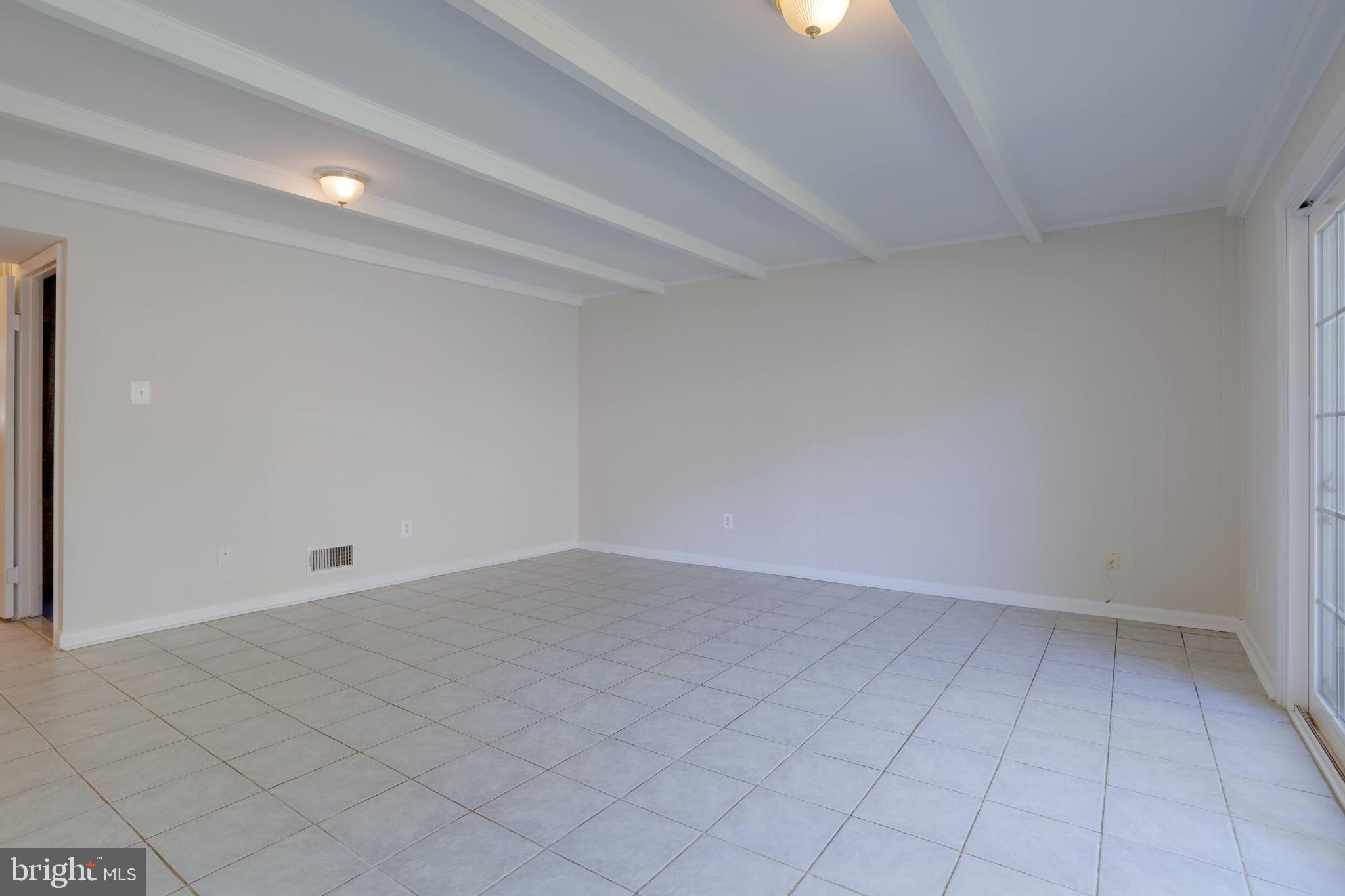 CANTERBURY WOODS - Residential