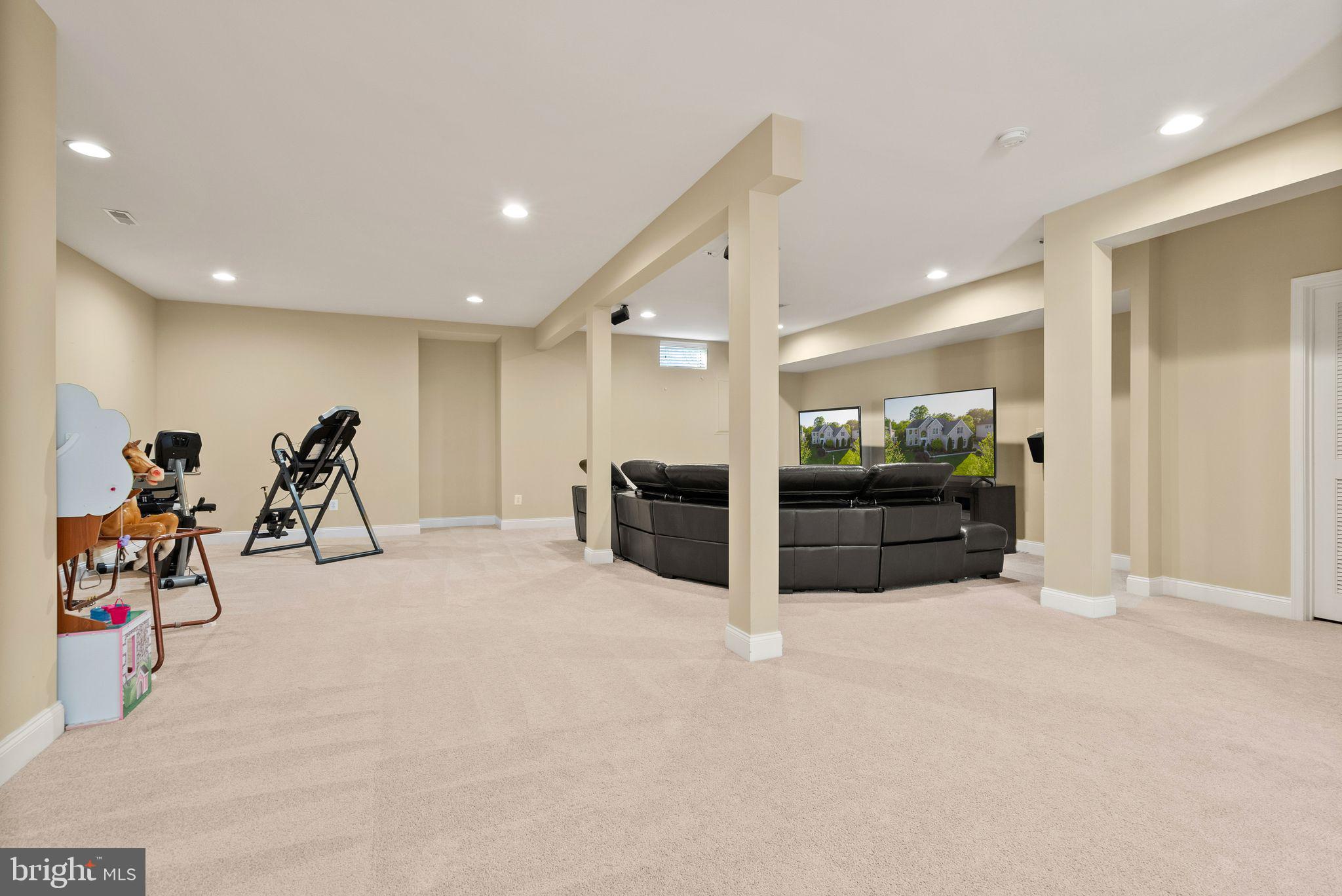 DOMINION VALLEY COUNTRY CLUB - Residential