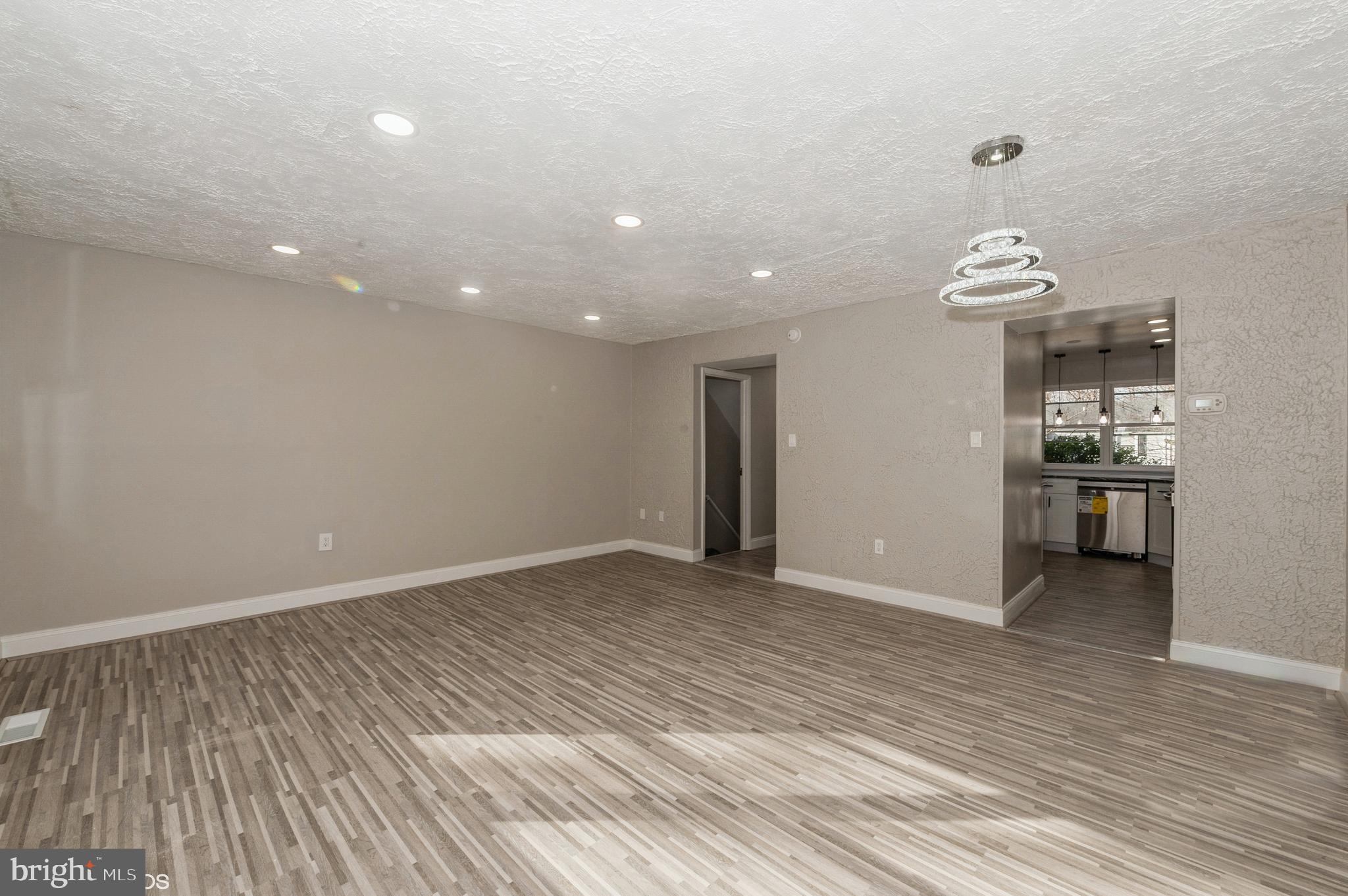 NEWPORT RUN - Residential