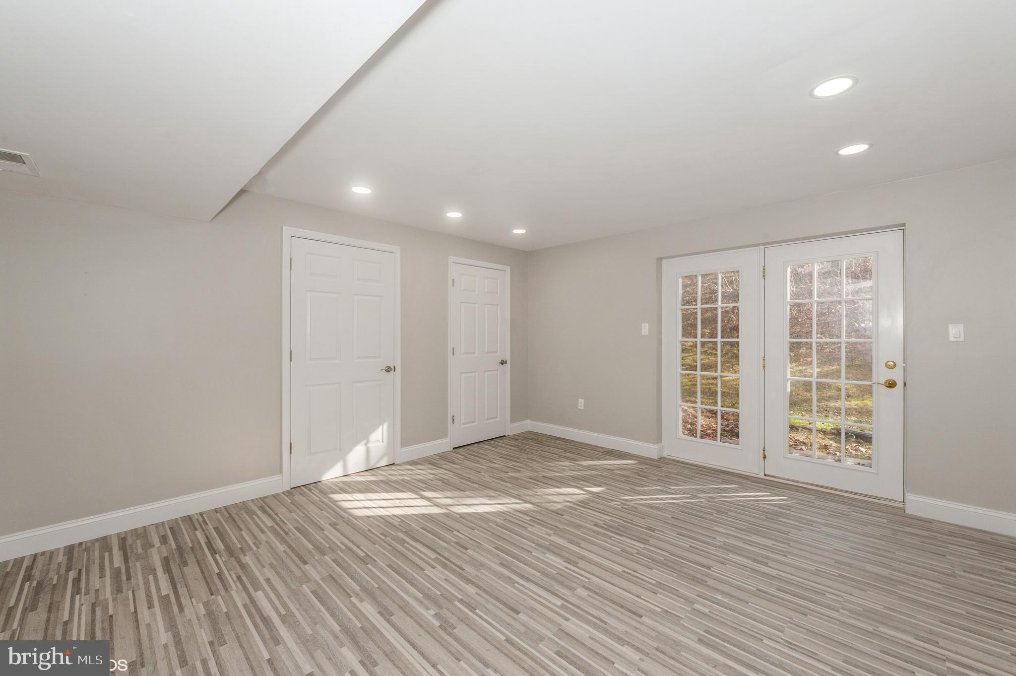 NEWPORT RUN - Residential