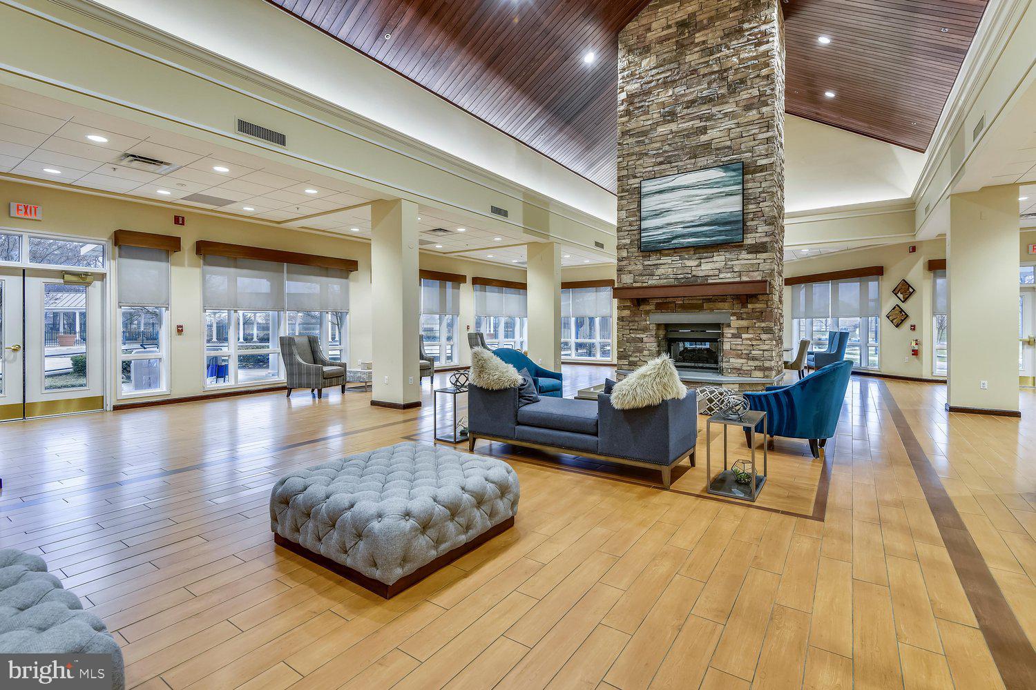 RIVER COLONY - Residential