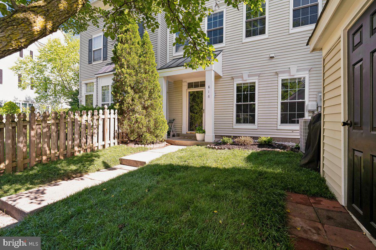 RIVER COLONY - Residential