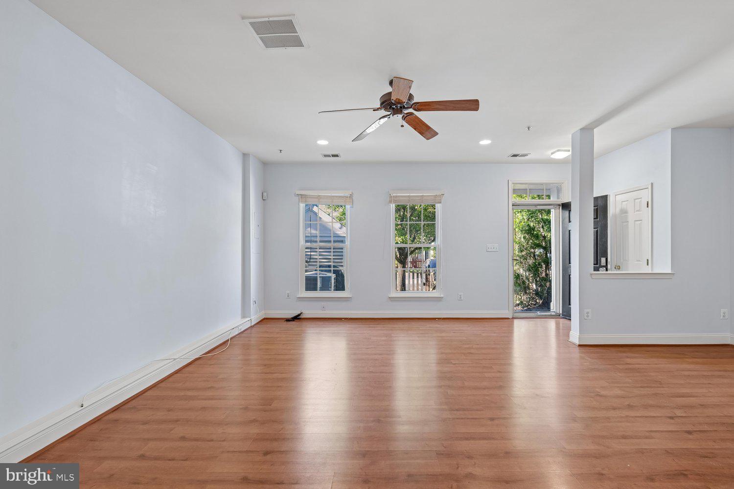 816 ESTUARY DRIVE