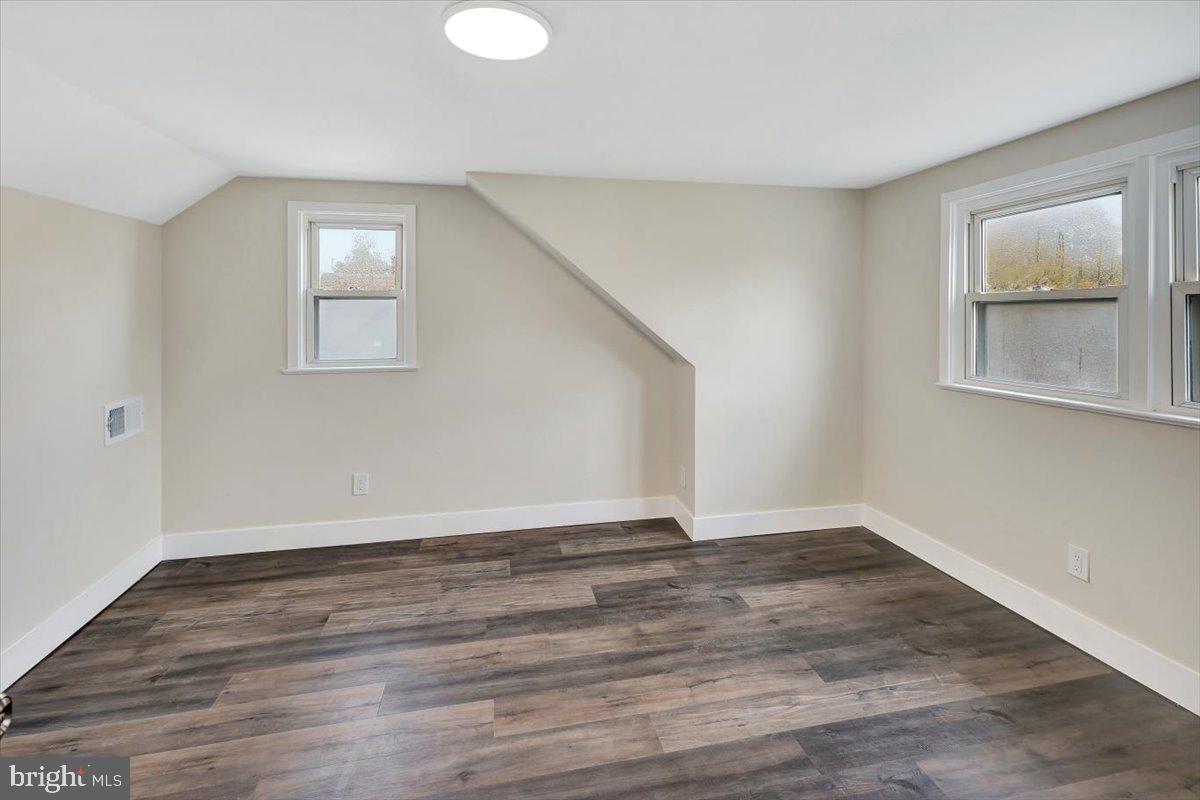 LUTHERVILLE - Residential