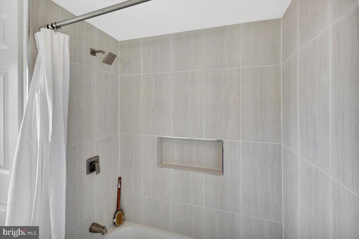 LUTHERVILLE - Residential