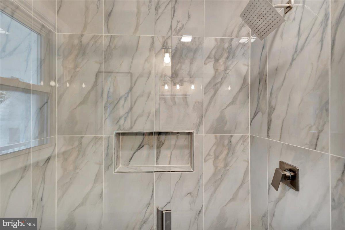 LUTHERVILLE - Residential