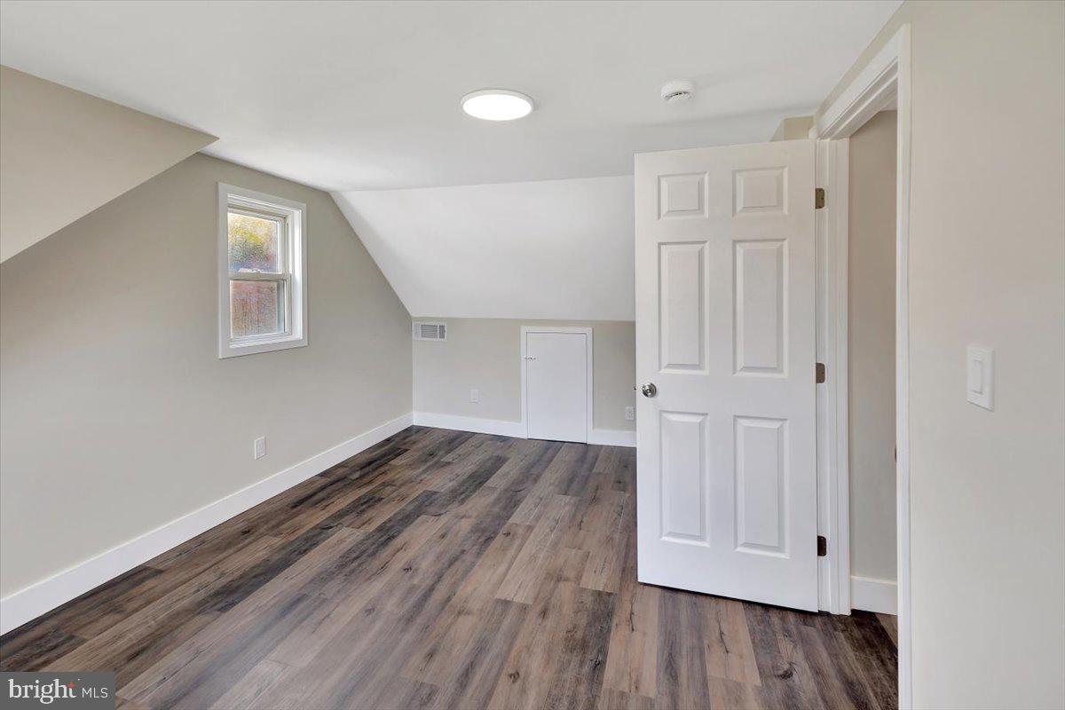 LUTHERVILLE - Residential