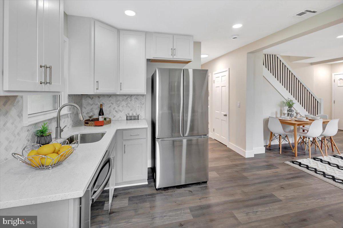 LUTHERVILLE - Residential