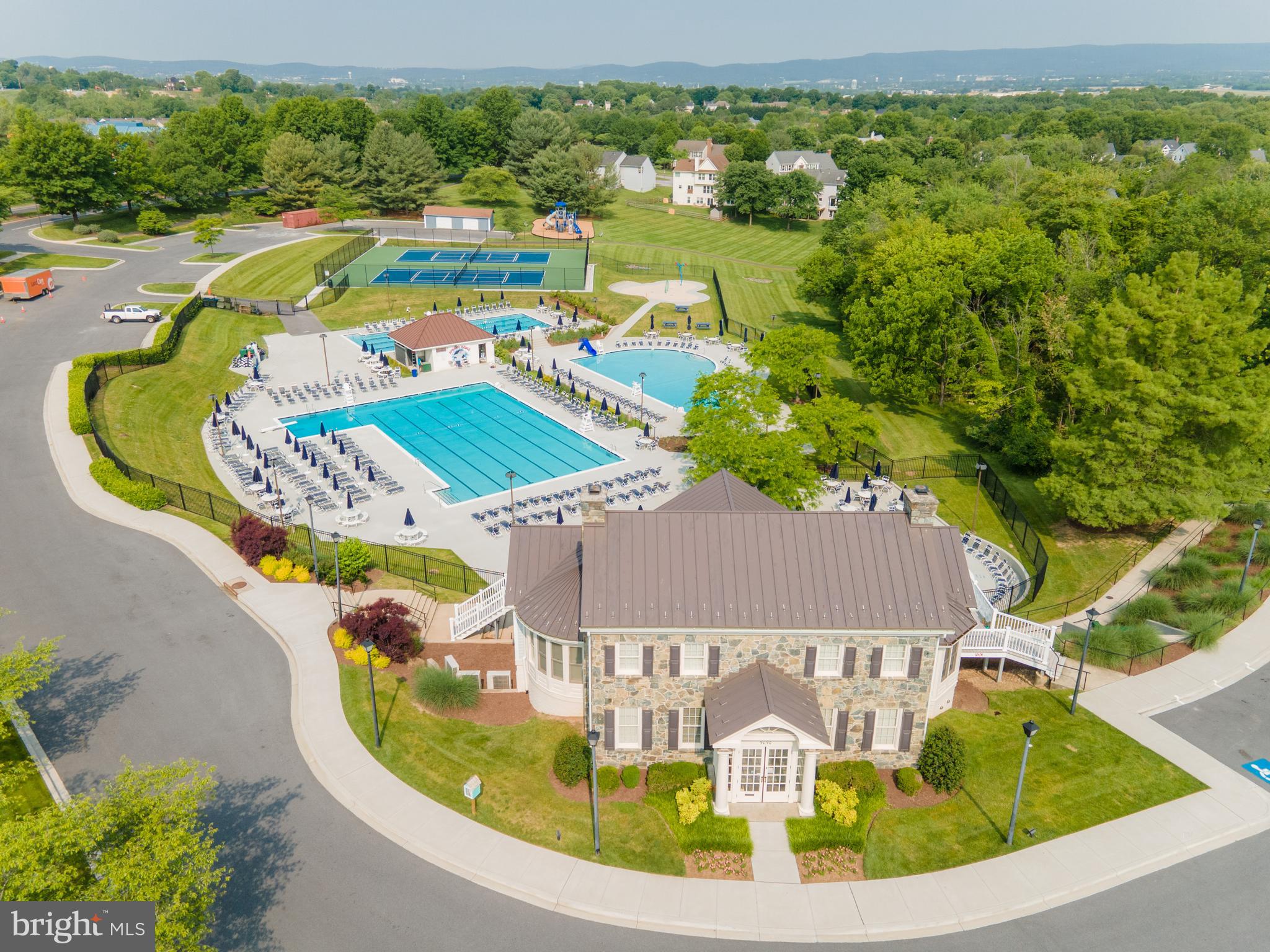 SPRING RIDGE - Residential