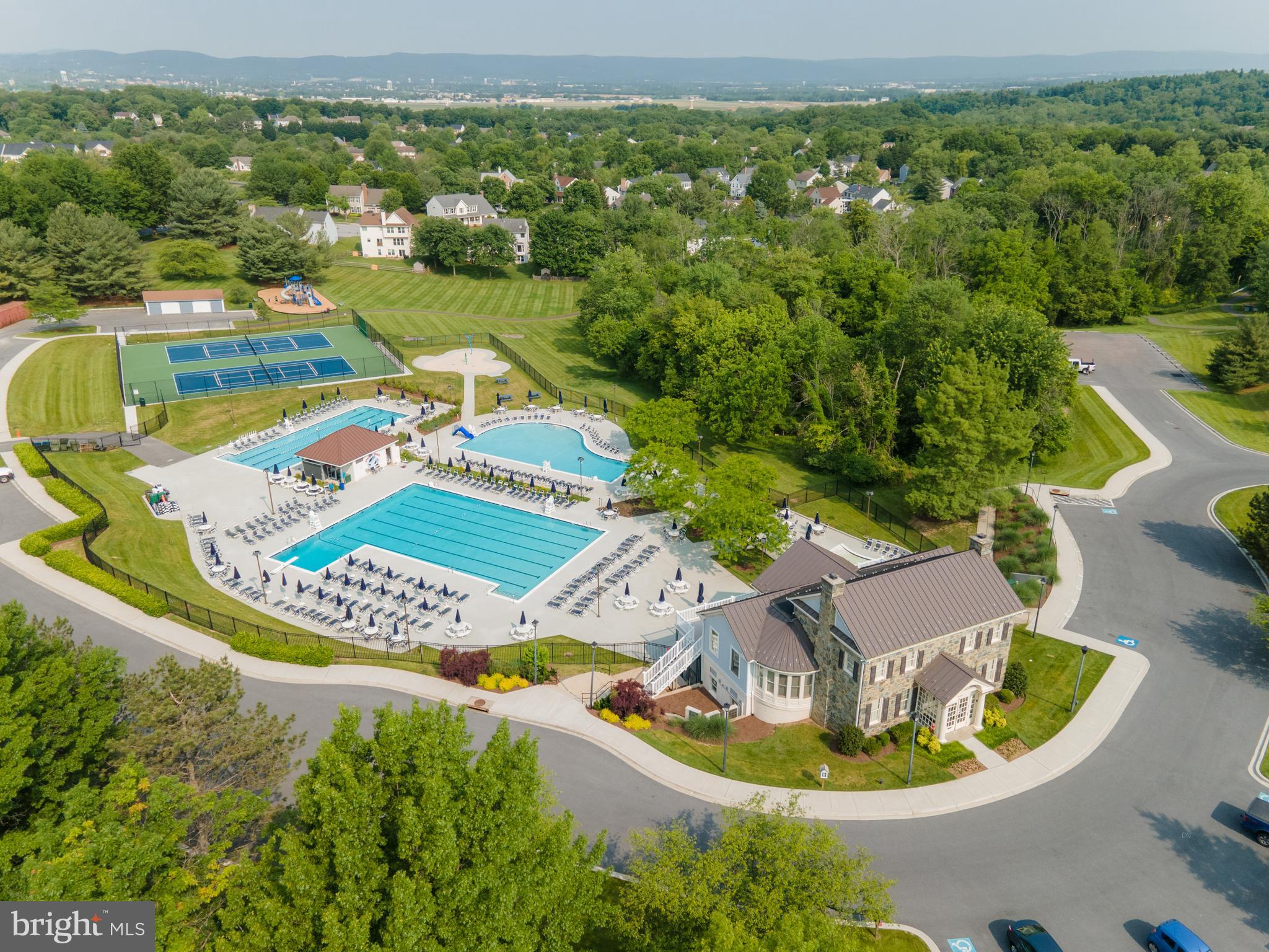 SPRING RIDGE - Residential