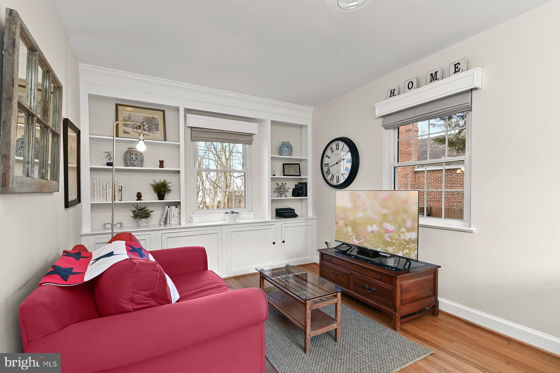 WOODACRES - Residential