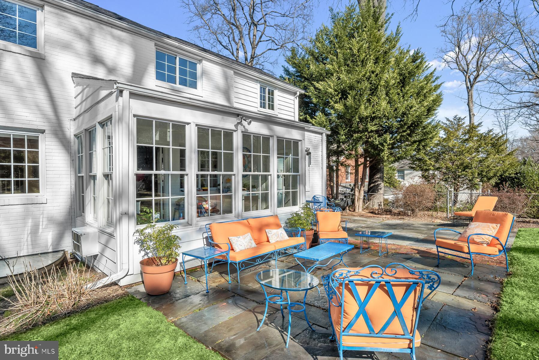 WOODACRES - Residential