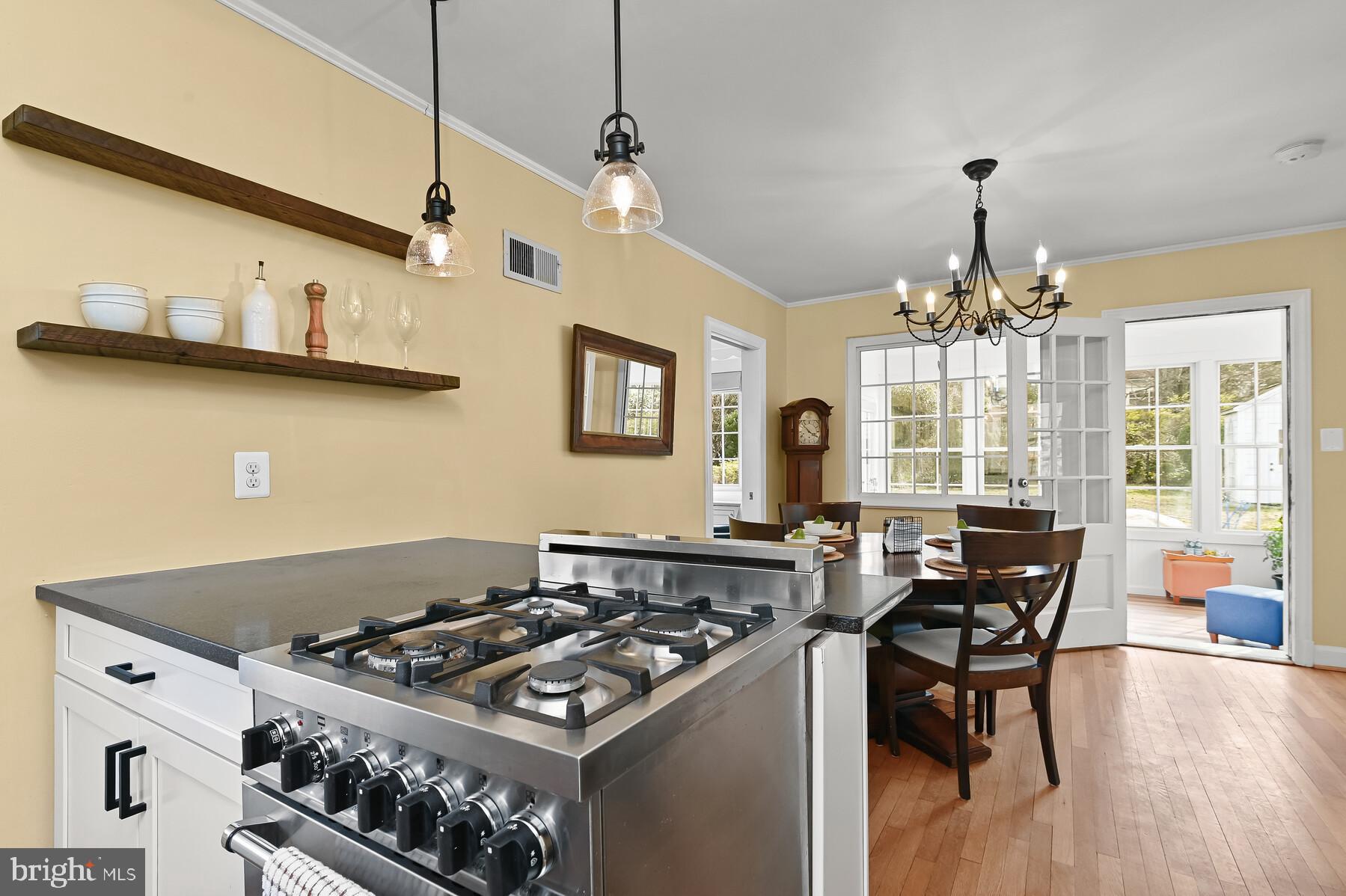 WOODACRES - Residential